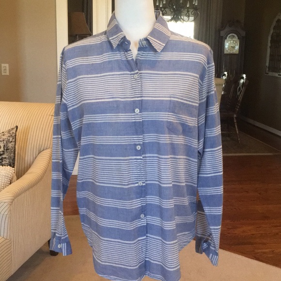 lilly’s closet Tops - Lilli’s Closet Striped Buttondown Blouse